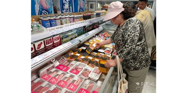 荆楚网：零号土猪进驻中百罗森 湖北农发畜牧集团探路便利店生鲜新场景
